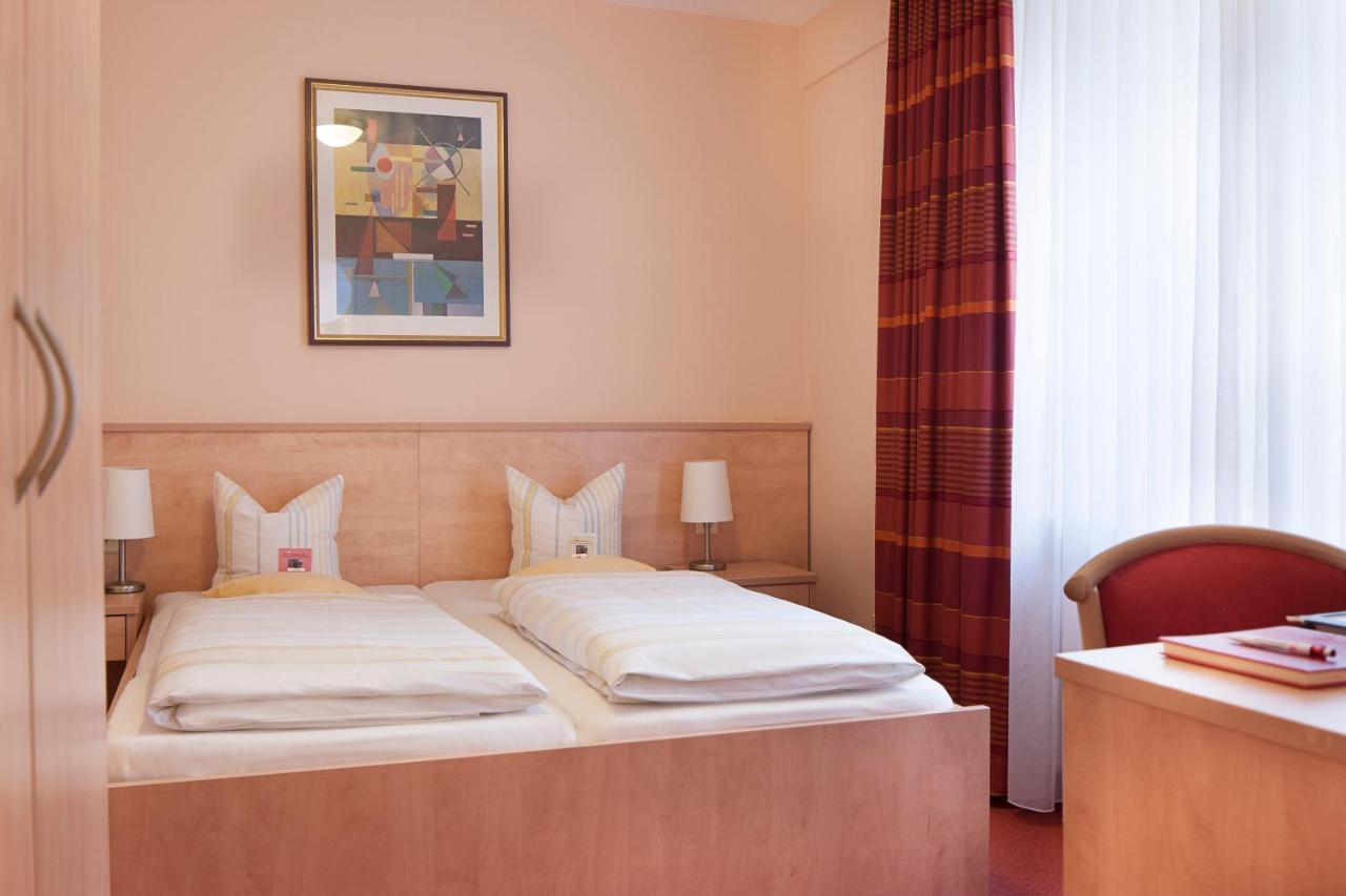 Caritas Tagungszentrum Freiburg im Breisgau Room photo
